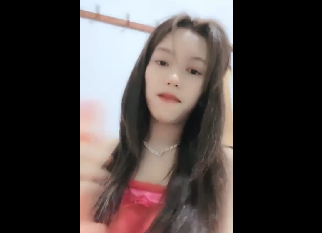 Jasmine Bumil Cantik Lagi Hamil Muda Kesepian Akibat di Tinggal Suami
