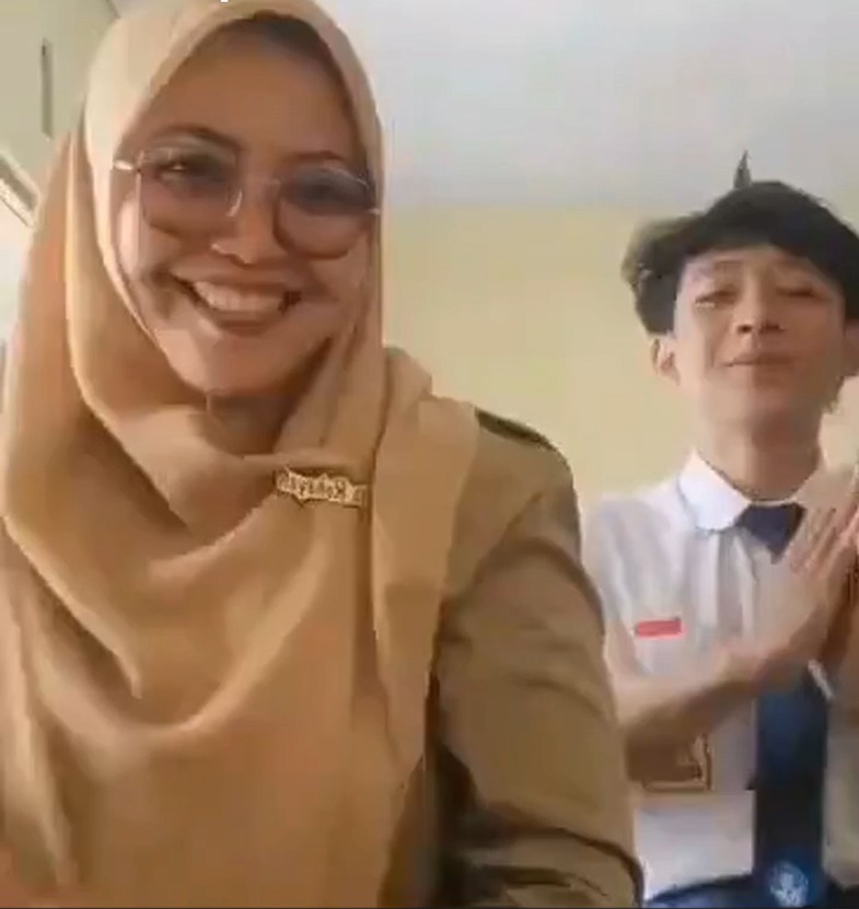 Guru Agama dan Murid di Grobogan Top Trending 2025