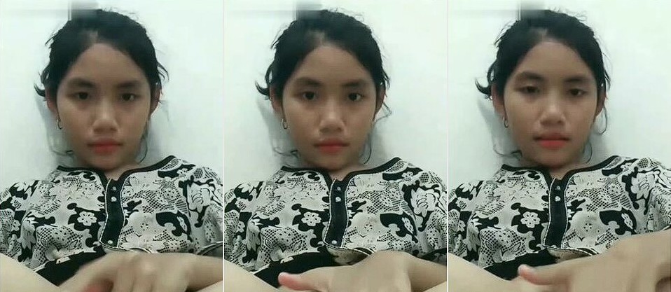 Rini Dedek Gemes Style Dengan Baju Motif Batik